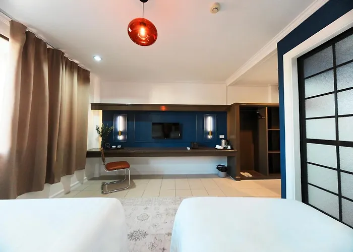 Maximo House Hotel